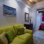 Palazzo 4*