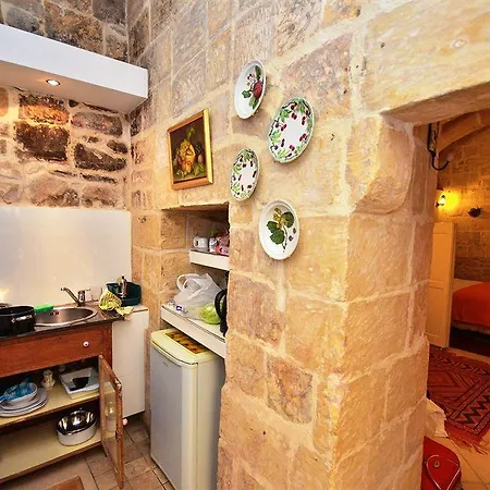 Palazzo 4*