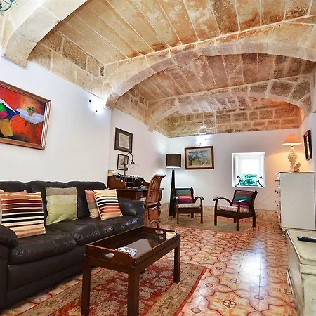 Palazzo 4*